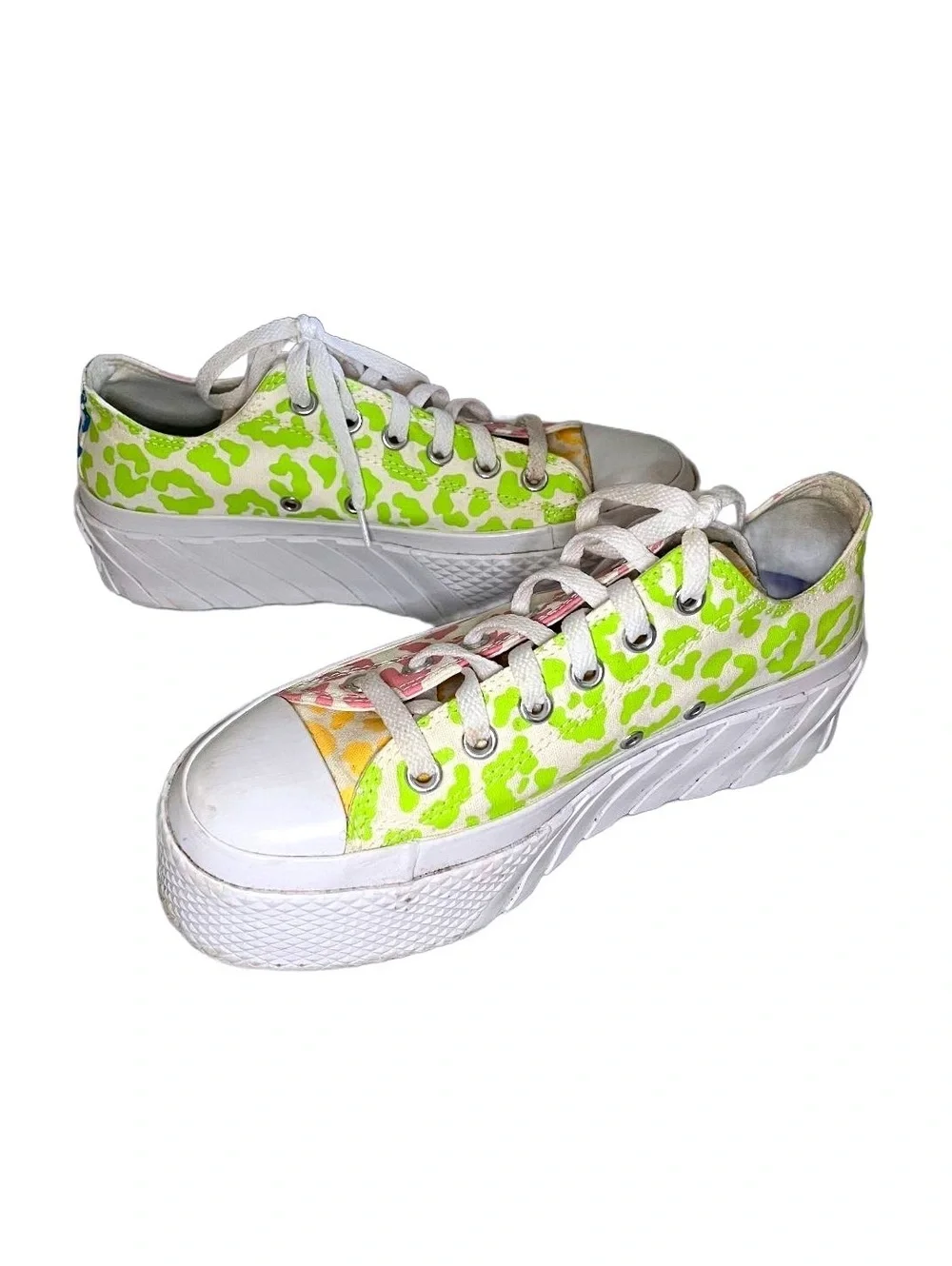 Converse Women's Platform Sneakers with Colorful Leopard Print Size 8